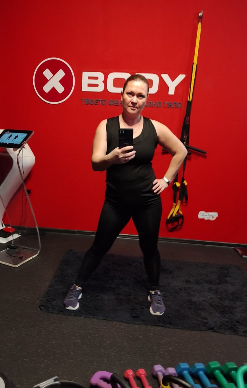 Виктория по време на X-Body тренировка
